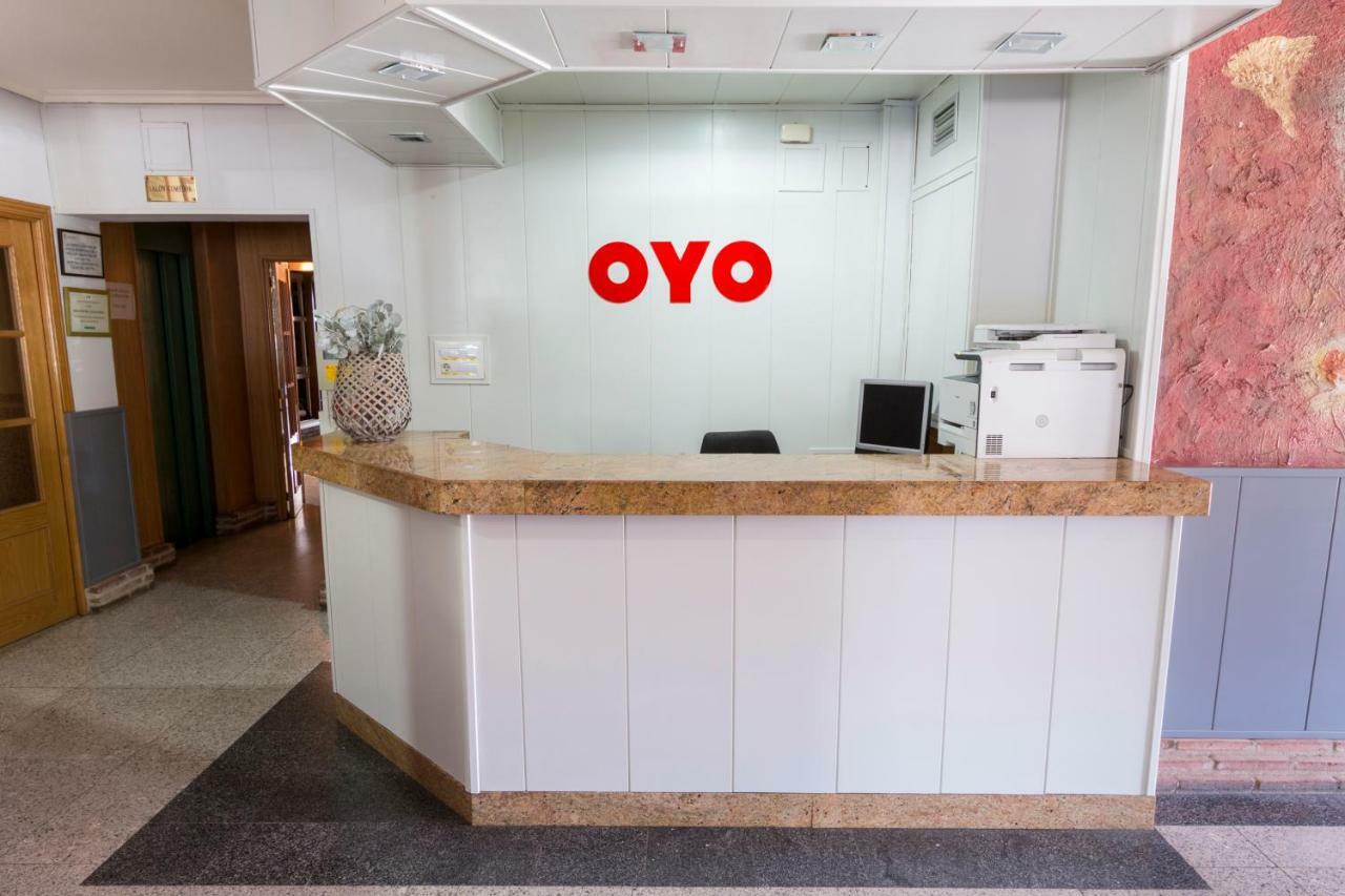Oyo Hotel Los Alamos Пласенсія Екстер'єр фото